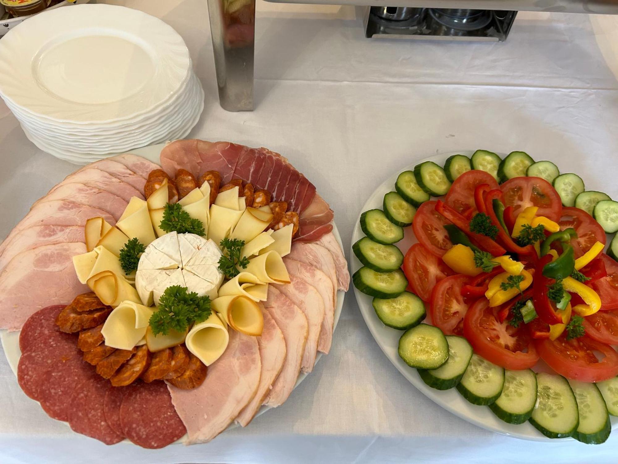 Hrusicka Restaurace A Penzion Hrusice エクステリア 写真